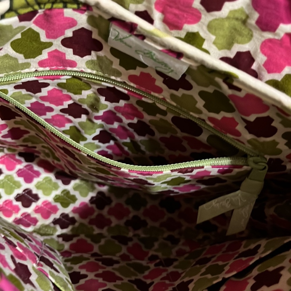 Vera Bradley Saddle Hipster! Excellent Condition SOLD - Picture 4 of 6